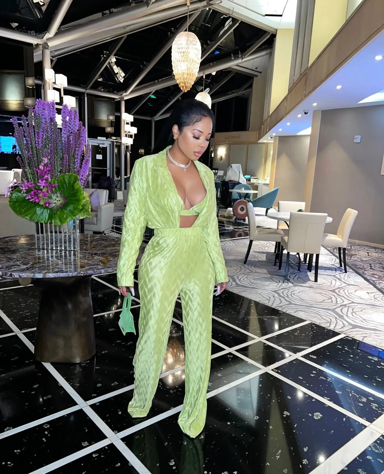 Business Meets Pleasure set