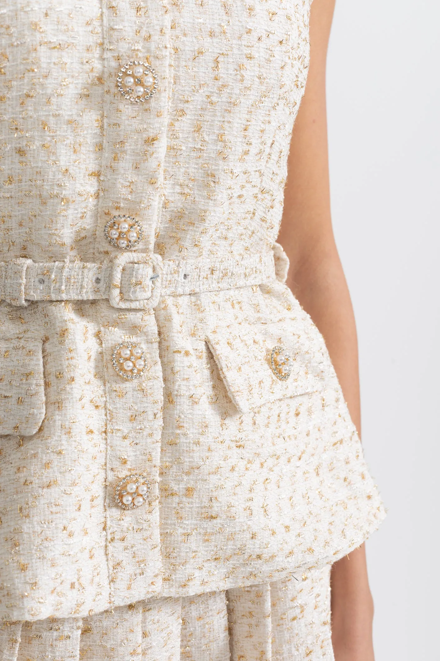 Sleeveless Textured Mini Dress With Pleated Skirt And Waistbelt - Ivoire